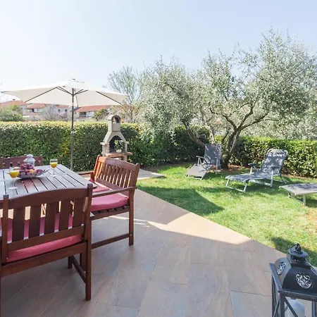 House Oliva بيت للعطل *