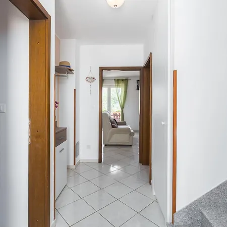 House Oliva بيت للعطل